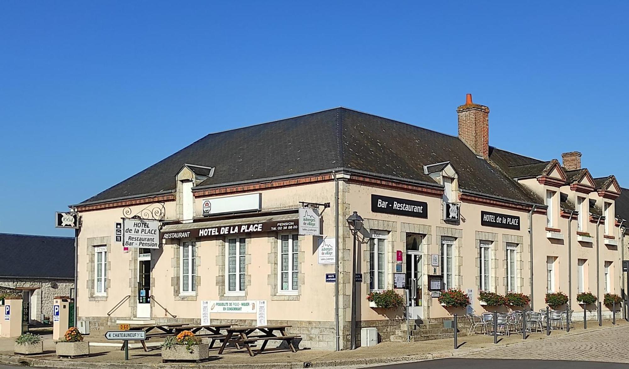 Hotel De La Place Germigny-des-Prés エクステリア 写真