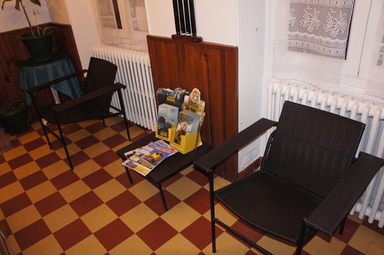 Hotel De La Place Germigny-des-Prés エクステリア 写真