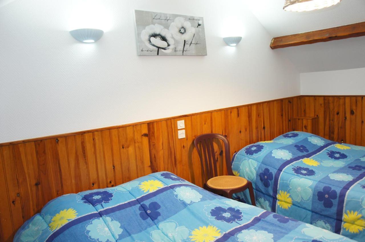 Hotel De La Place Germigny-des-Prés エクステリア 写真